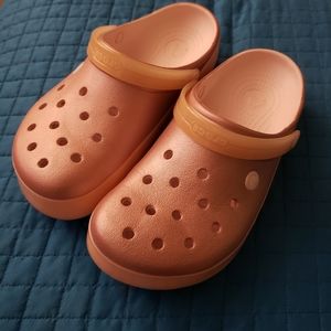 Crocs baby pink metallic clogs size M7/W9